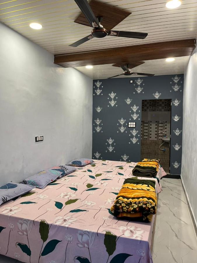 Shri Gamya Guest House ウッジャイン エクステリア 写真