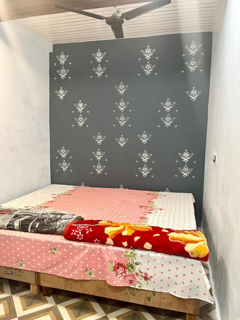 Shri Gamya Guest House ウッジャイン 部屋 写真